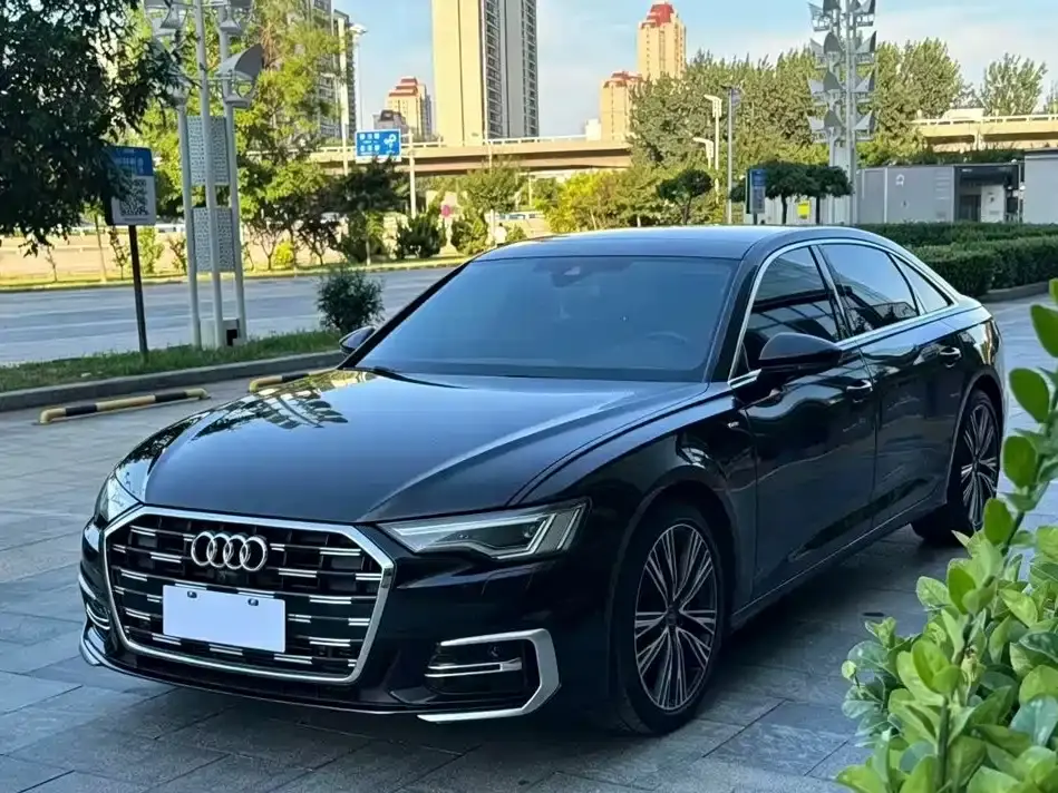 Audi A6L Facelift 45 TFSI Premium Elegance 2023