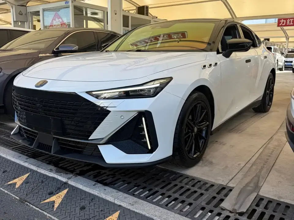 Changan UNI-V 1.5T Luxury Edition 2024