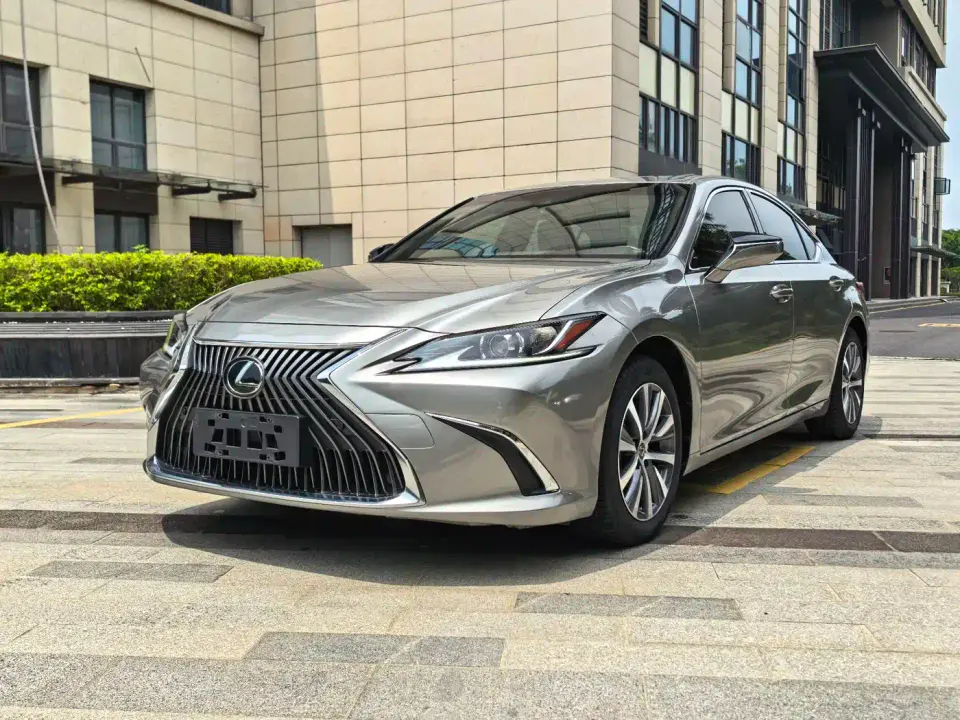 Lexus ES 200 Excellence 2020