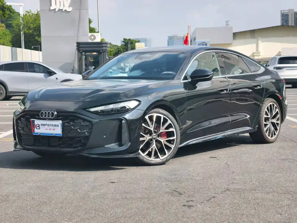 Audi A5L Sportback Model 2.0T Luxury 2025