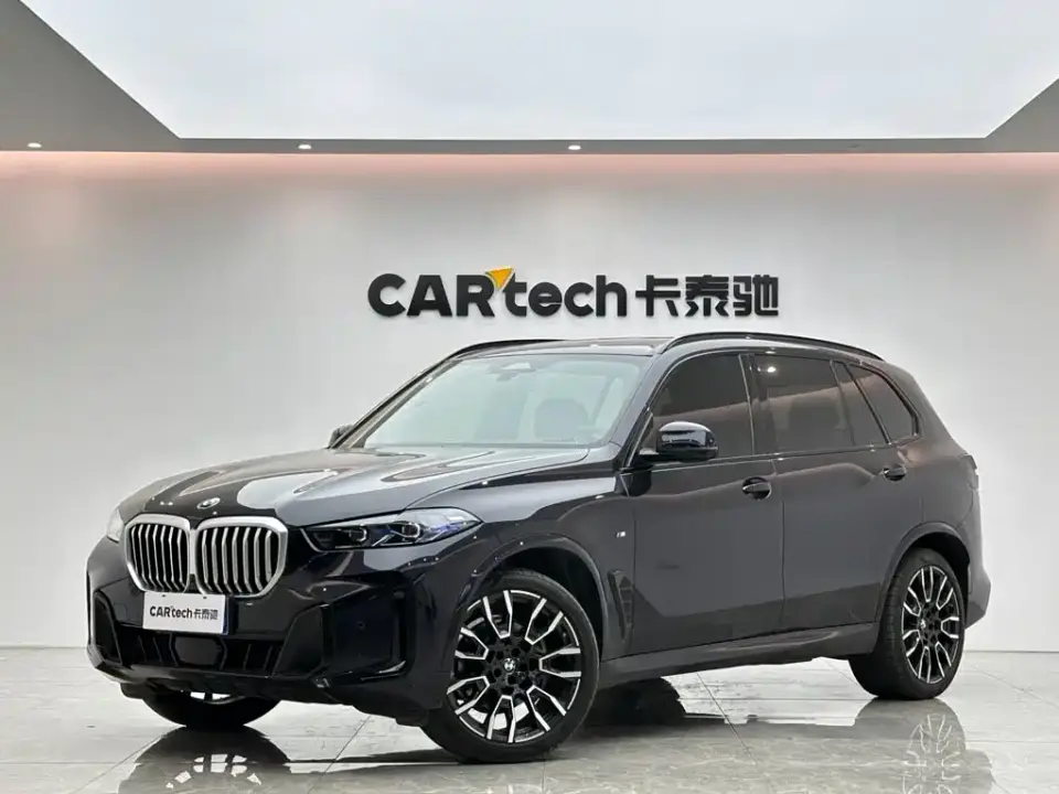 BMW X5 xDrive 40Li M Sport Black Night Package 2024