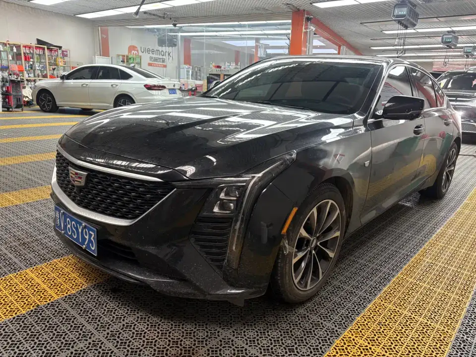 Cadillac CT5 Model 28T Urban Sport Edition 2025