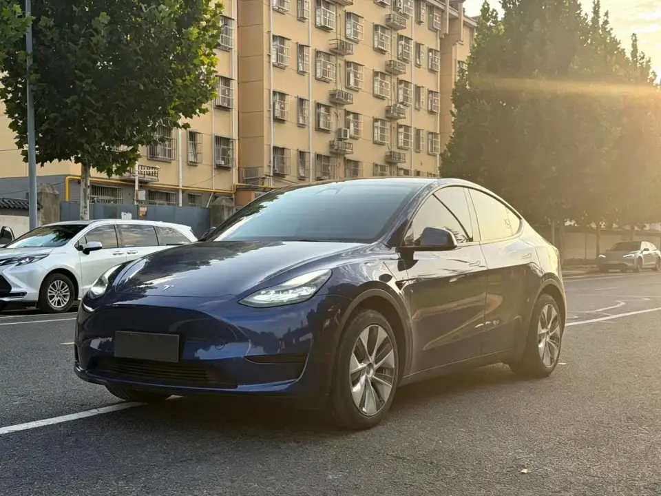 Tesla Model Y Facelift Rear-Wheel Drive Version 2023
