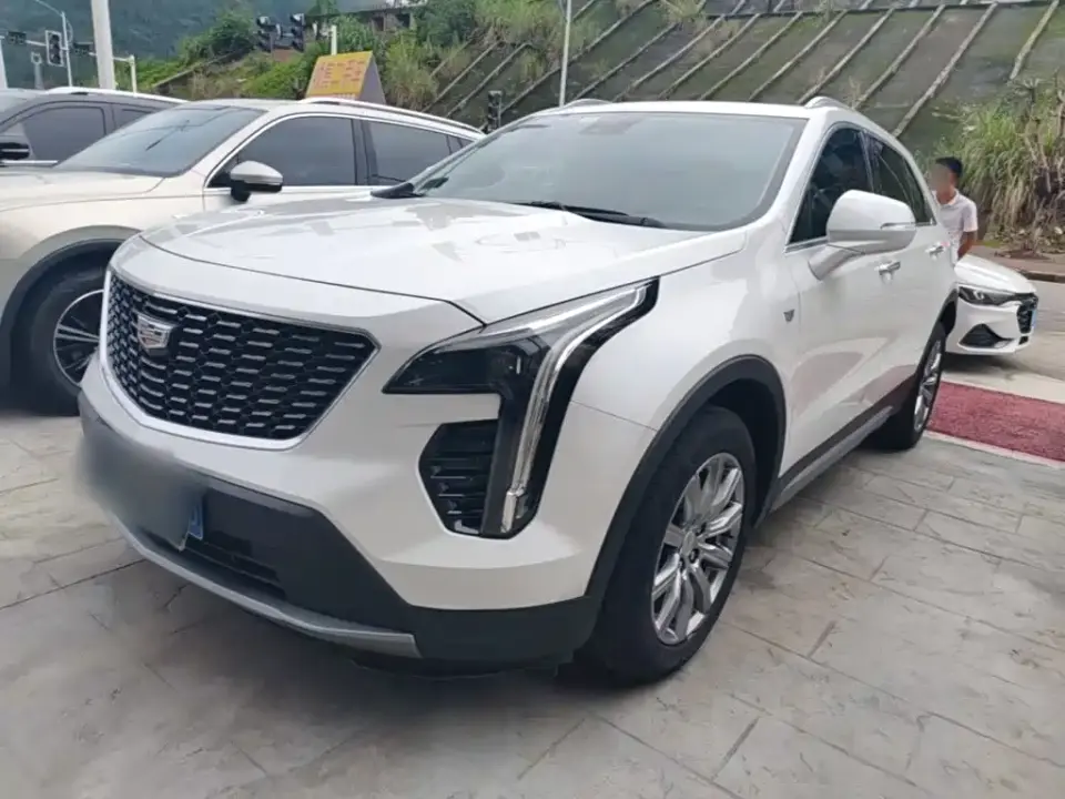 Cadillac XT4 28T FWD Luxury 2022