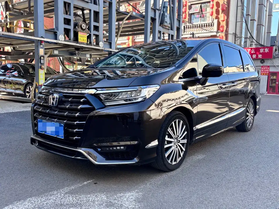 Honda Elysion 2.0L e:HEV Luxury 2023