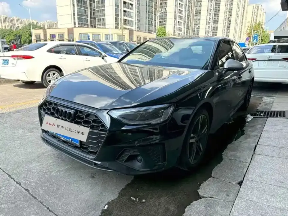 Audi A4L 40 TFSI Luxury Dynamic 2022