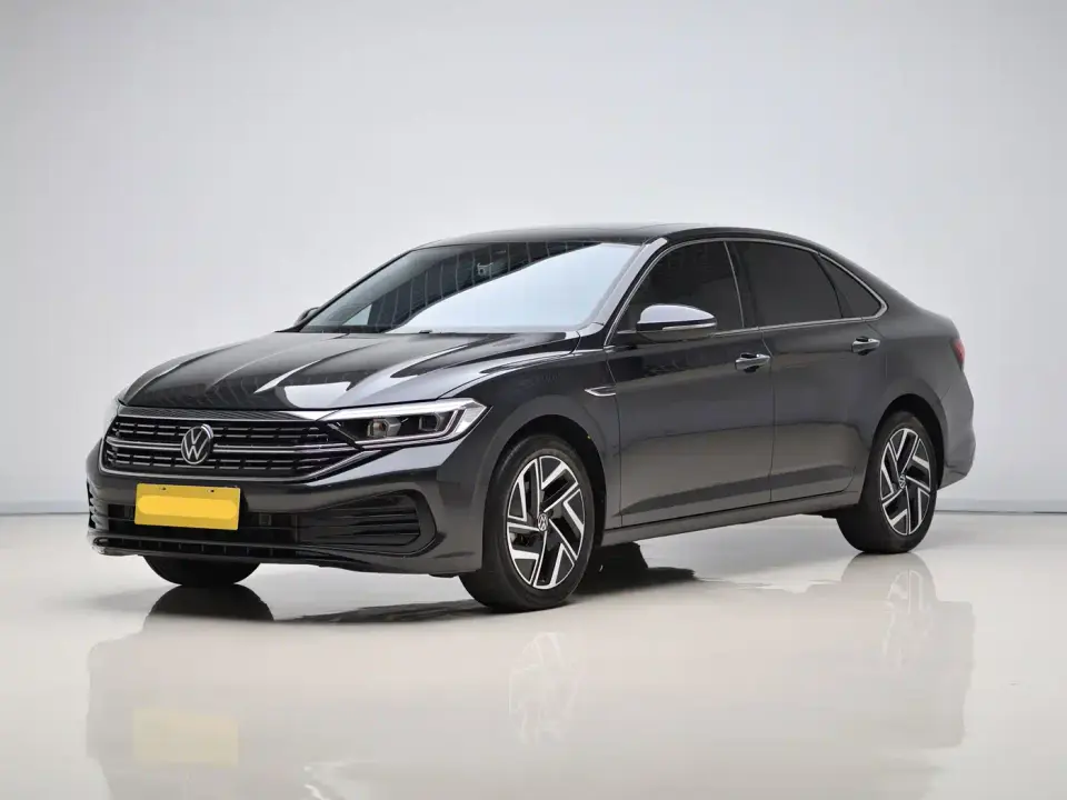 Volkswagen Sagitar 300TSI DSG Surpassing Edition 2024