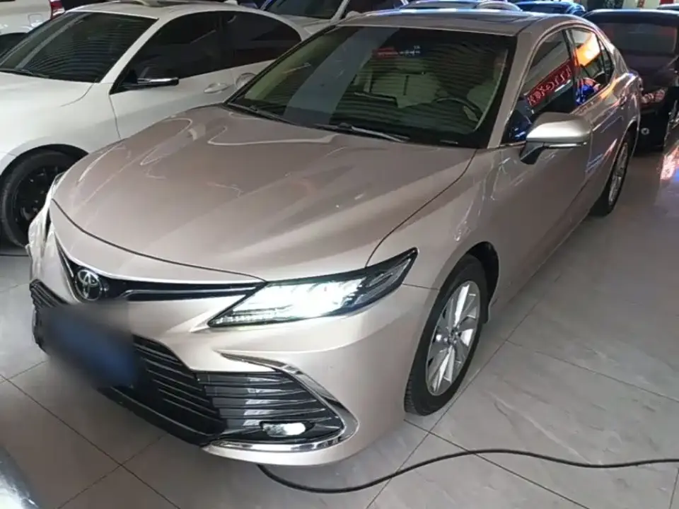 Toyota Camry 2.0G Luxury Edition 2022