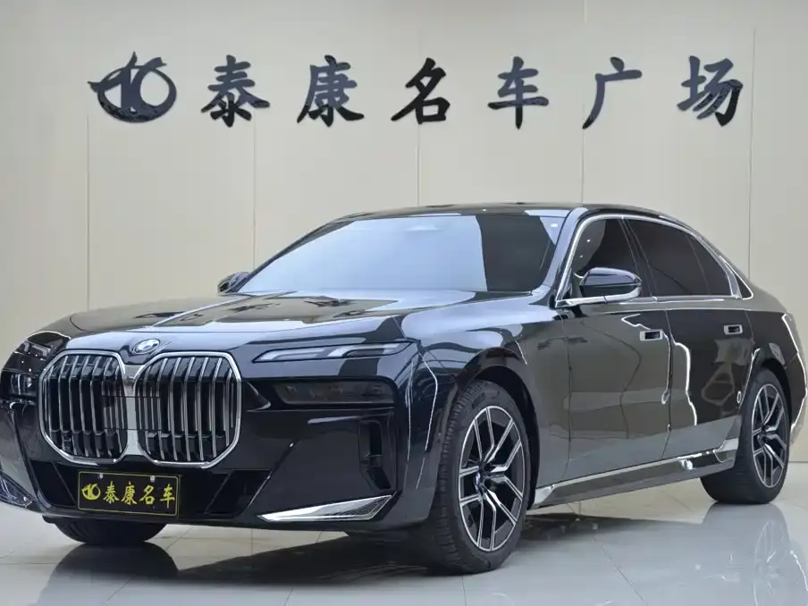 BMW 7 Series 735Li M Sport Package 2026
