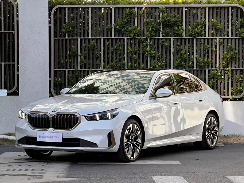 BMW 5 Series 530Li Premium Luxury Package 2024