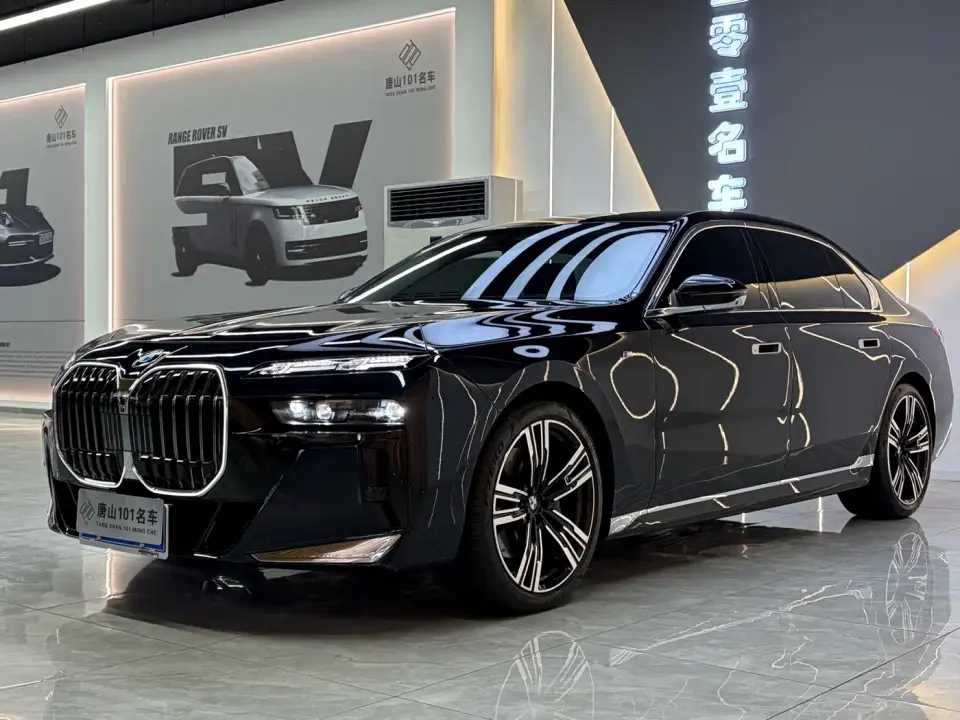 BMW 7 Series Model 740Li Leading M Sport Package 2025