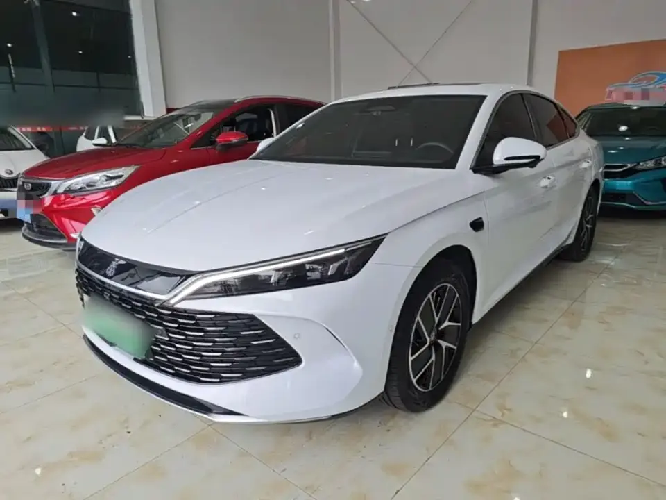 BYD Qin L DM-i Smart Drive Edition 120KM Leading 2025