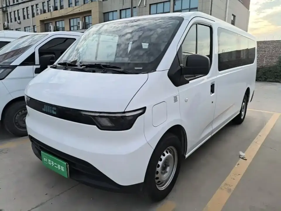 Jiangling E-Fushun Clear Window Version 53.58kWh Medium Wheelbase Low Roof 2025