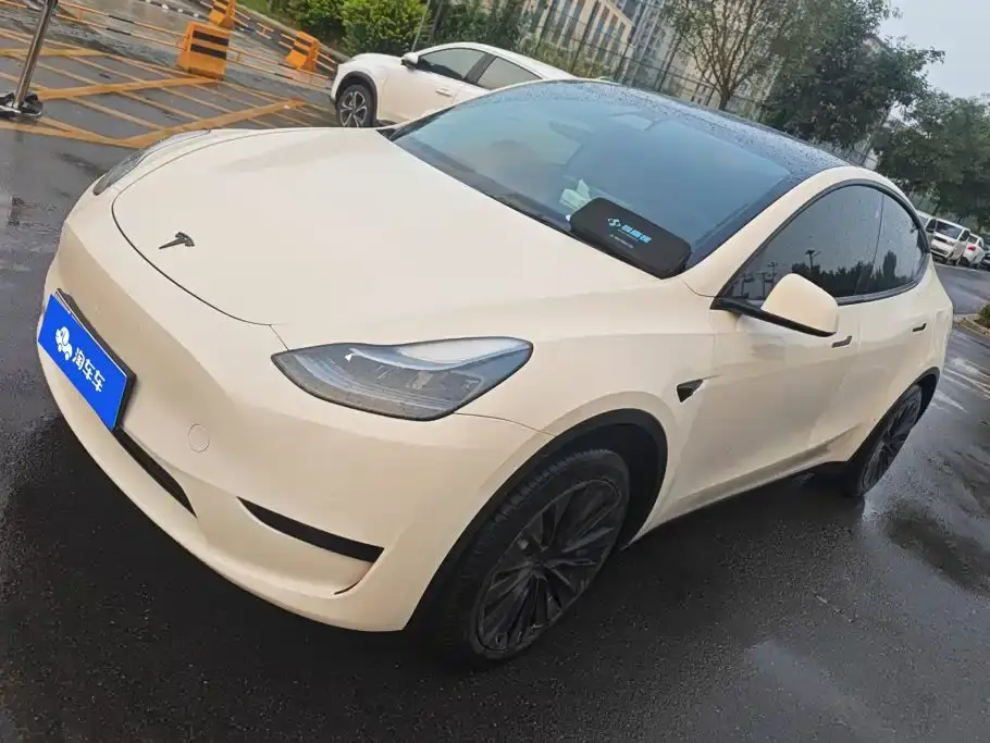 Tesla Model Y Facelift Rear-Wheel Drive Version 2023