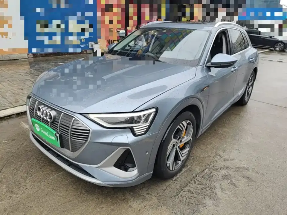 Audi e-tron 50 quattro Exclusive Selection 2022