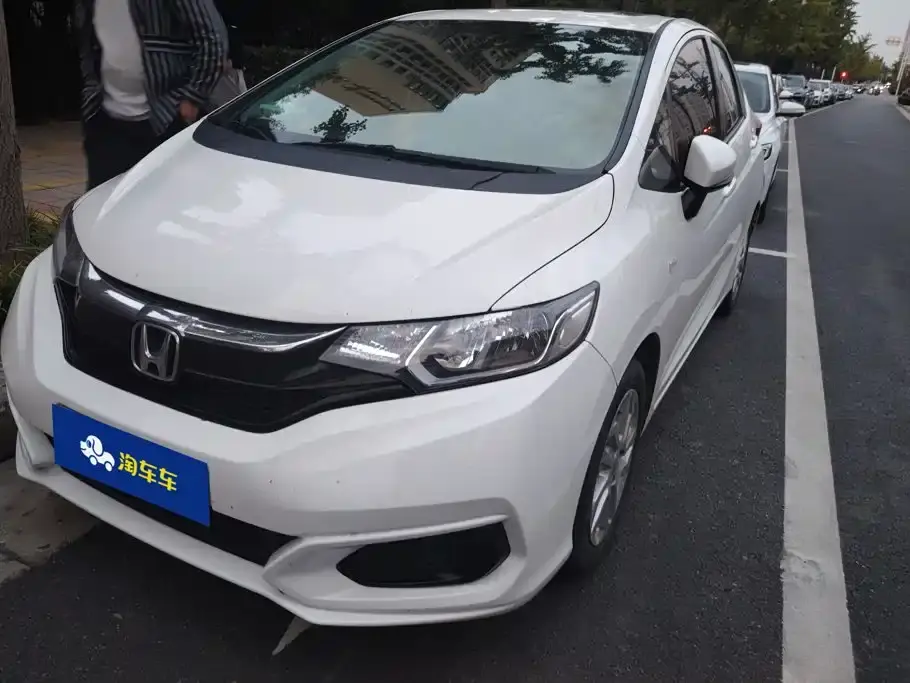 Honda Fit 1.5L CVT Comfort Sunroof Edition 2019
