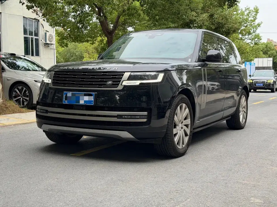 Land Rover Range Rover 3.0 L6 400PS Golden Age Extended 7-Seater 2024