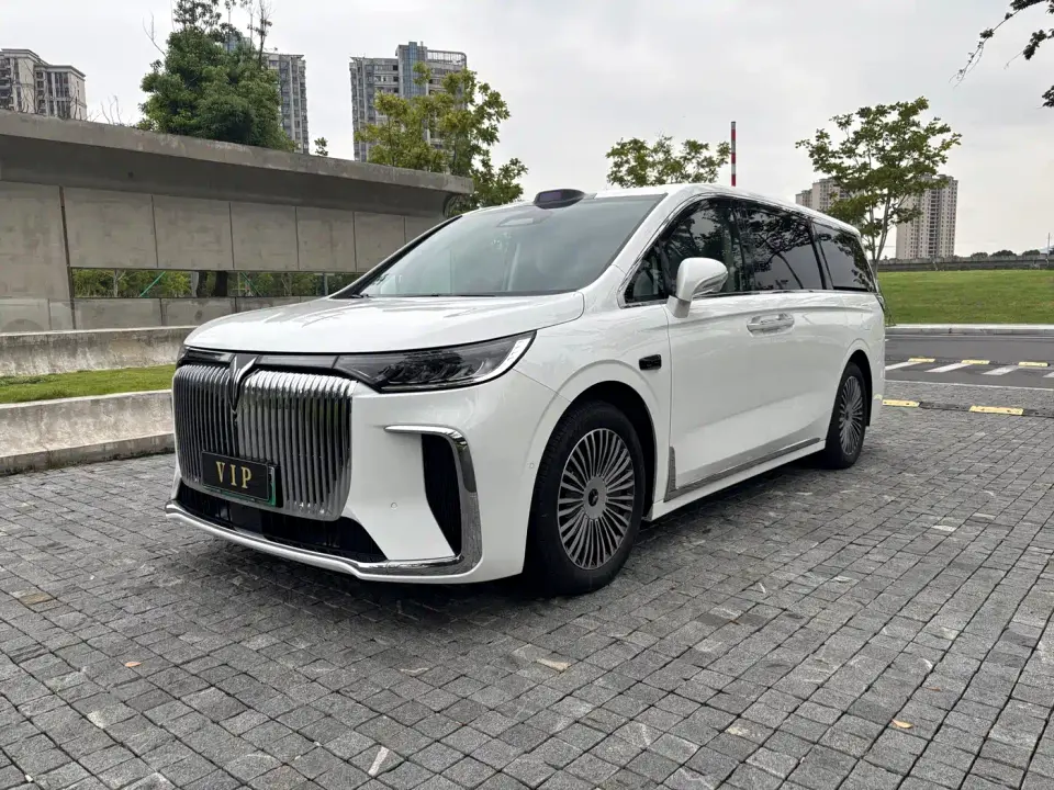 Voyah Auto Voyah Dreamer Model PHEV 4WD Premium QianKun Edition 2025
