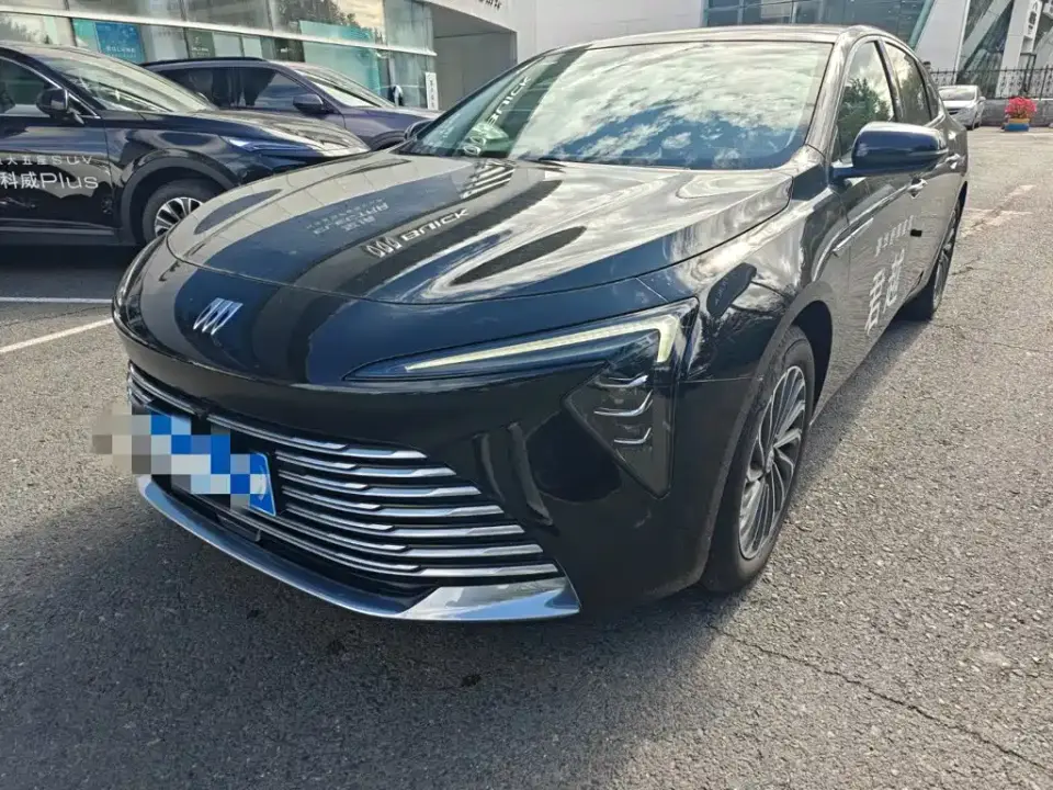 Buick LaCrosse Model 28T Platinum Edition 2025