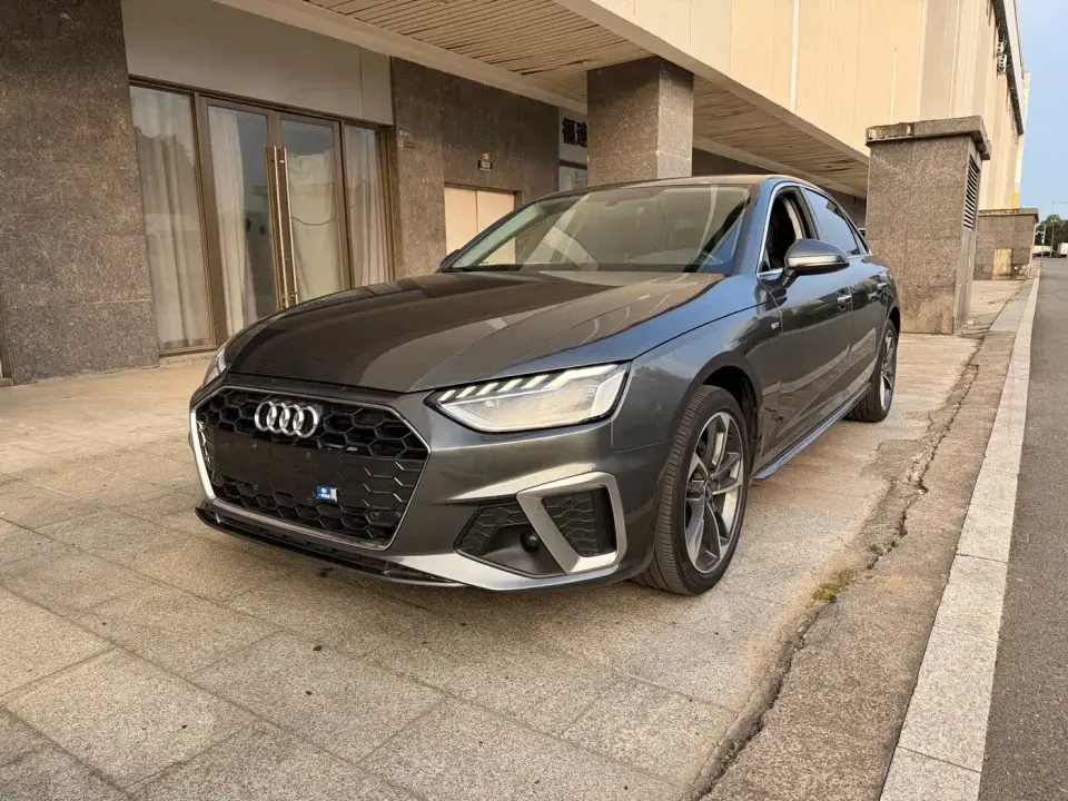 Audi A4L 40 TFSI Fashion Dynamic 2022