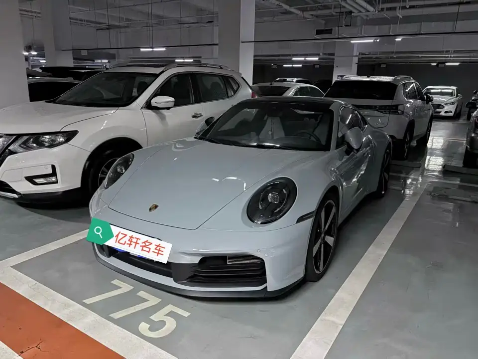 Porsche 911 Carrera 3.0T 2025