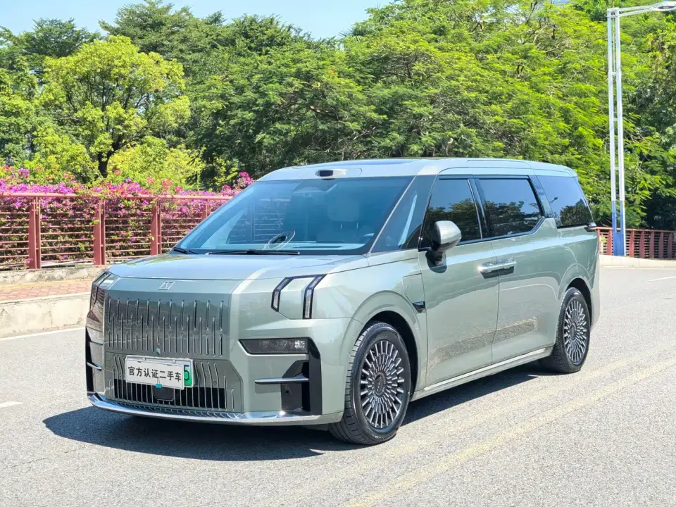 Zeekr 009 7-Seat Aisle AWD Version 108kWh 2025