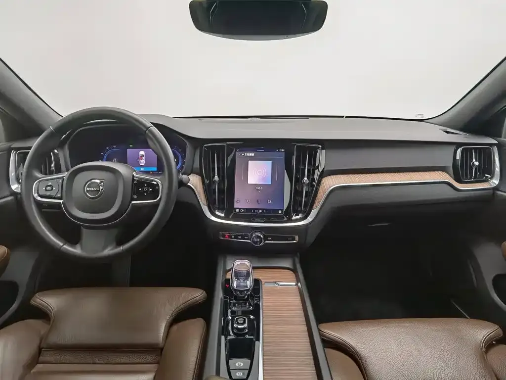 Volvo S60 B4 Inscription Luxury Edition 2024 — фото 5