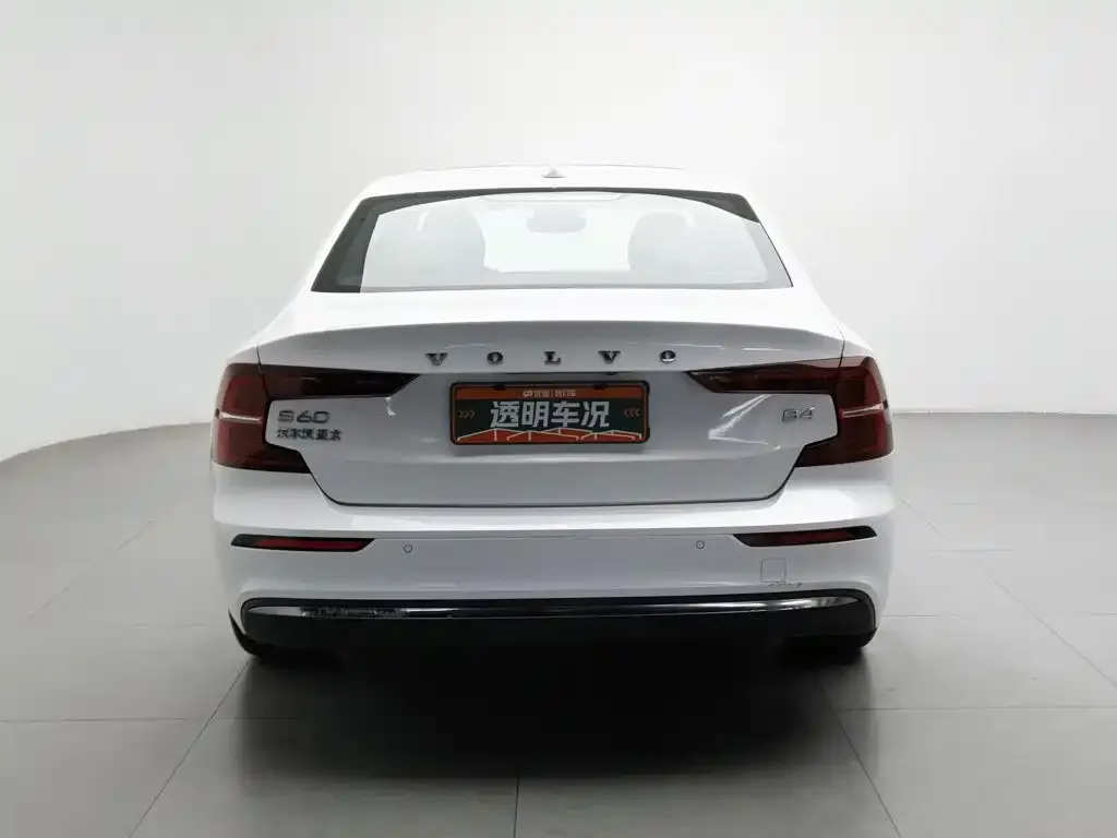 Volvo S60 B4 Inscription Luxury Edition 2024 — фото 4