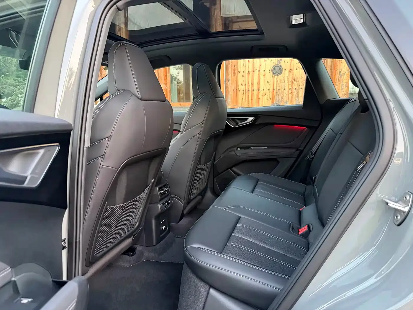 Audi Q4 e-tron 40 e-tron Creation Edition 2025 — фото 9