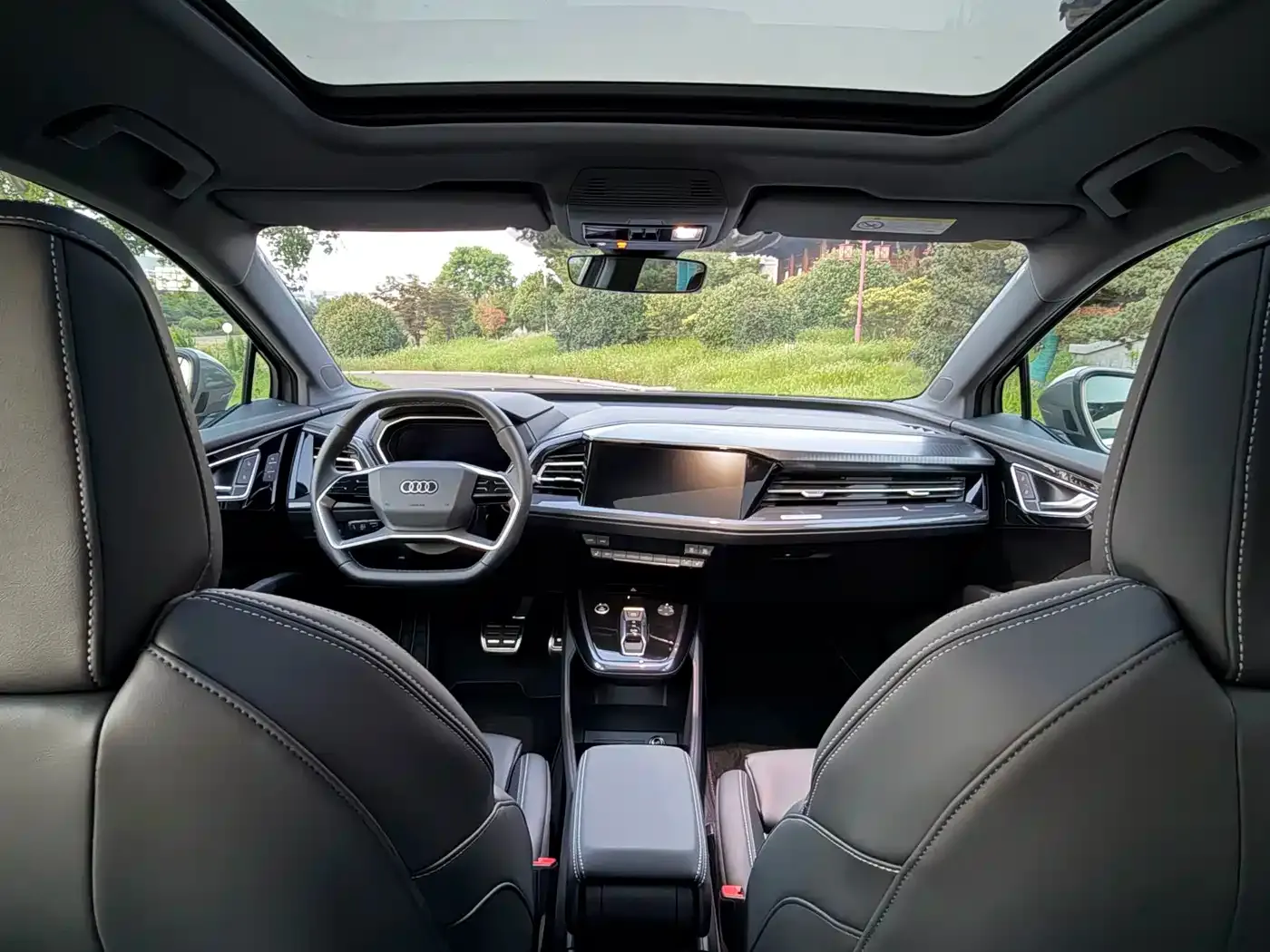 Audi Q4 e-tron 40 e-tron Creation Edition 2025 — фото 7