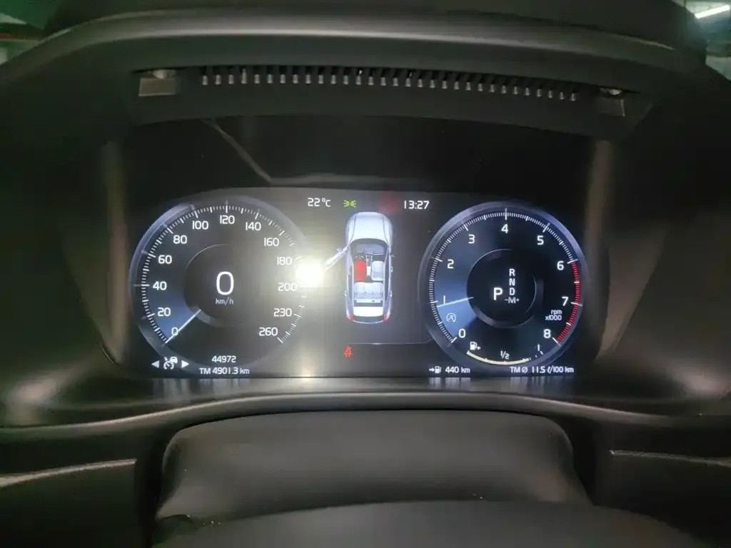 Volvo XC40 T4 AWD Inscription Sport Edition 2019 — фото 4