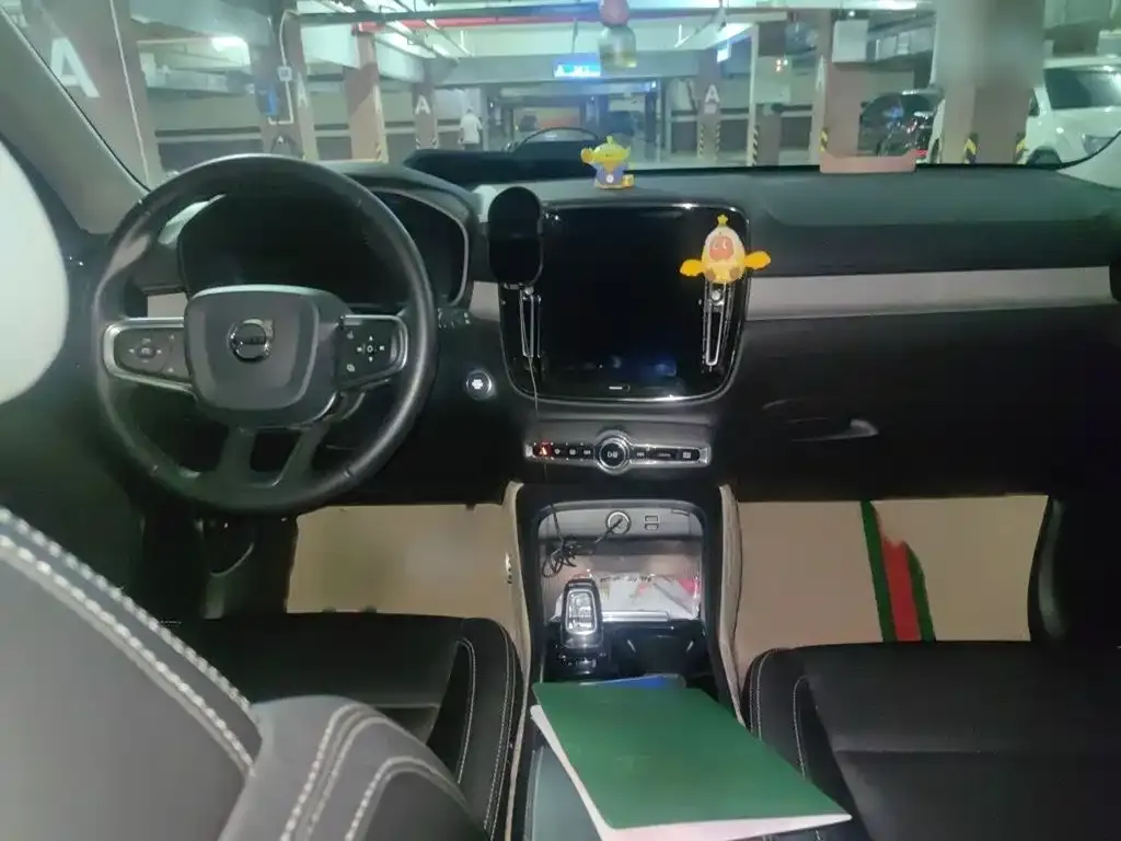 Volvo XC40 T4 AWD Inscription Sport Edition 2019 — фото 13