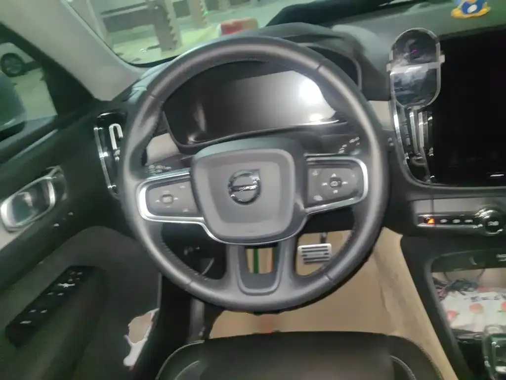 Volvo XC40 T4 AWD Inscription Sport Edition 2019 — фото 3