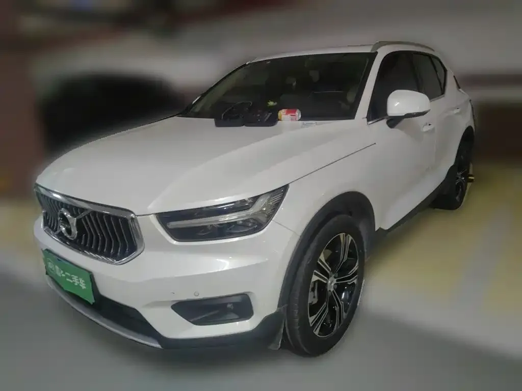 Volvo XC40 T4 AWD Inscription Sport Edition 2019 — фото 2