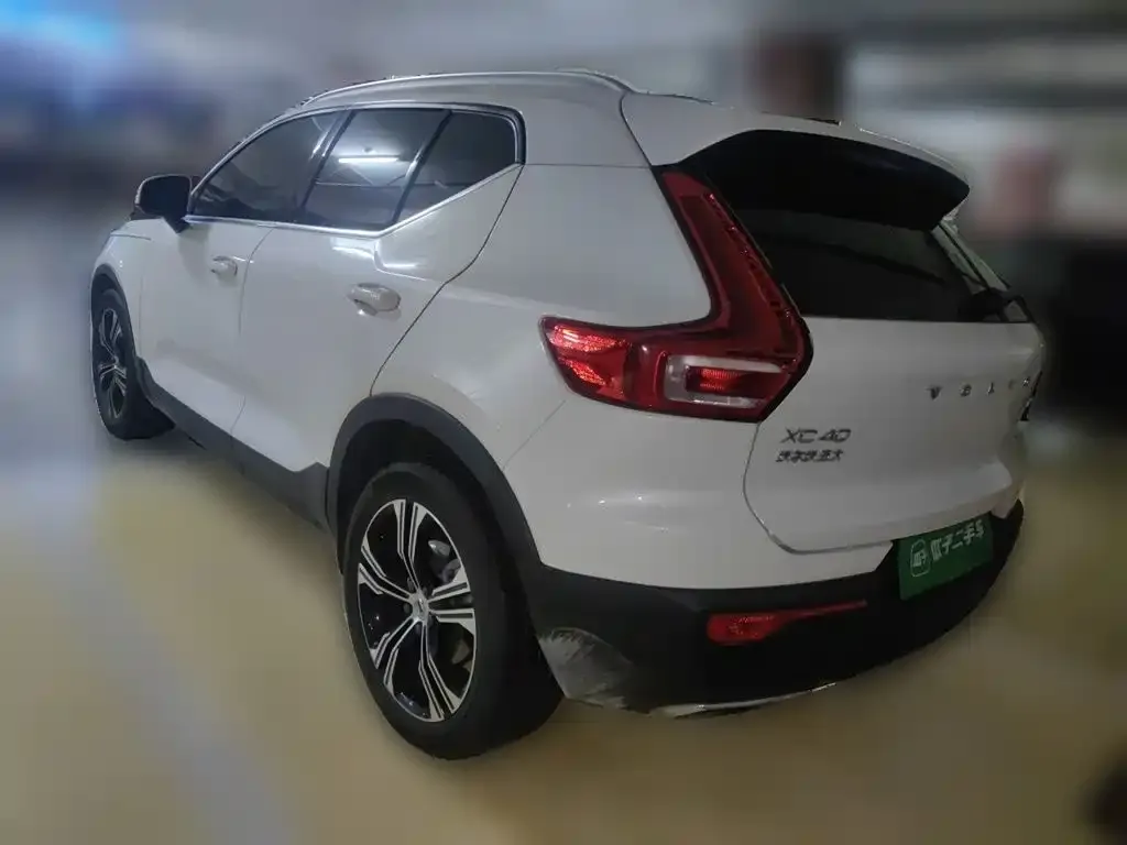 Volvo XC40 T4 AWD Inscription Sport Edition 2019 — фото 25