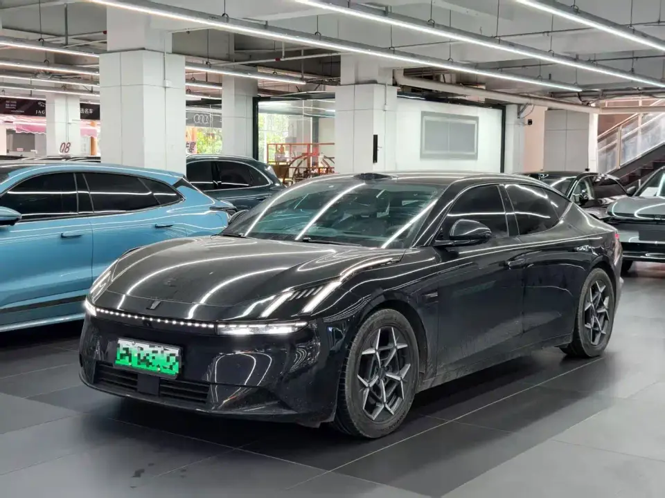 Lynk & Co Z10 Model 95kWh 806km RWD Smart Drive Max 2025