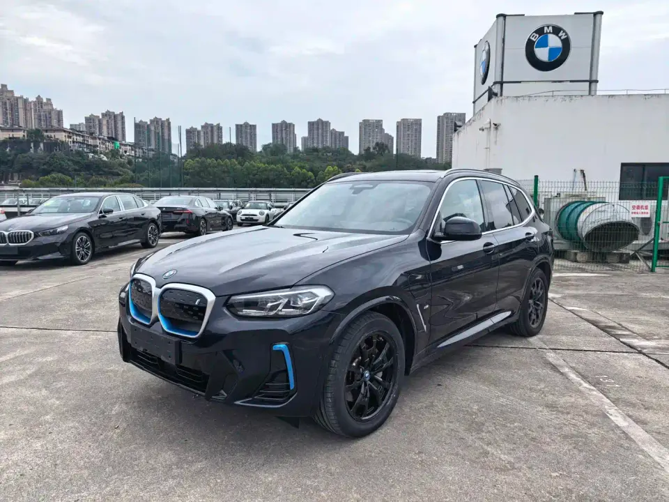 BMW iX3 Leading Edition 2022