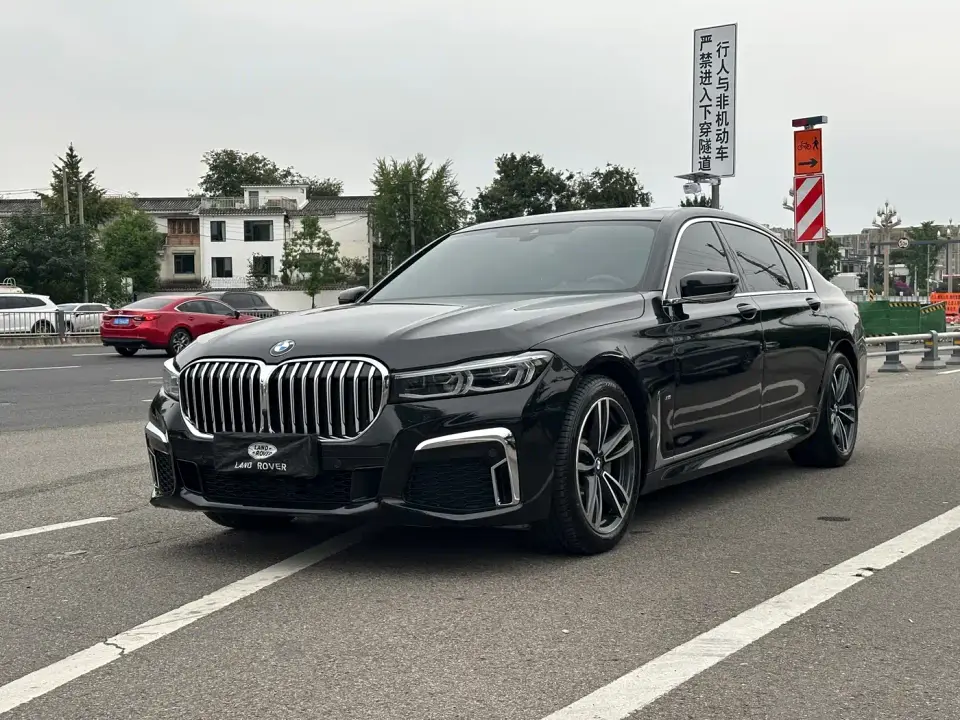 BMW 7 Series Model 730Li M Sport Package 2021