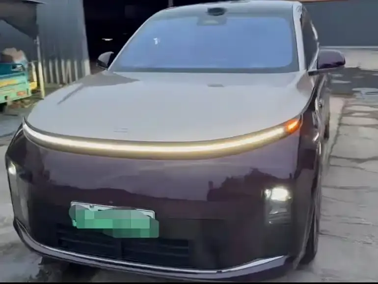 Li Auto Li Xiang L9 Base Model 2026