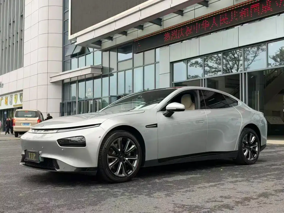 XPeng P7 Model 670N+ 2022