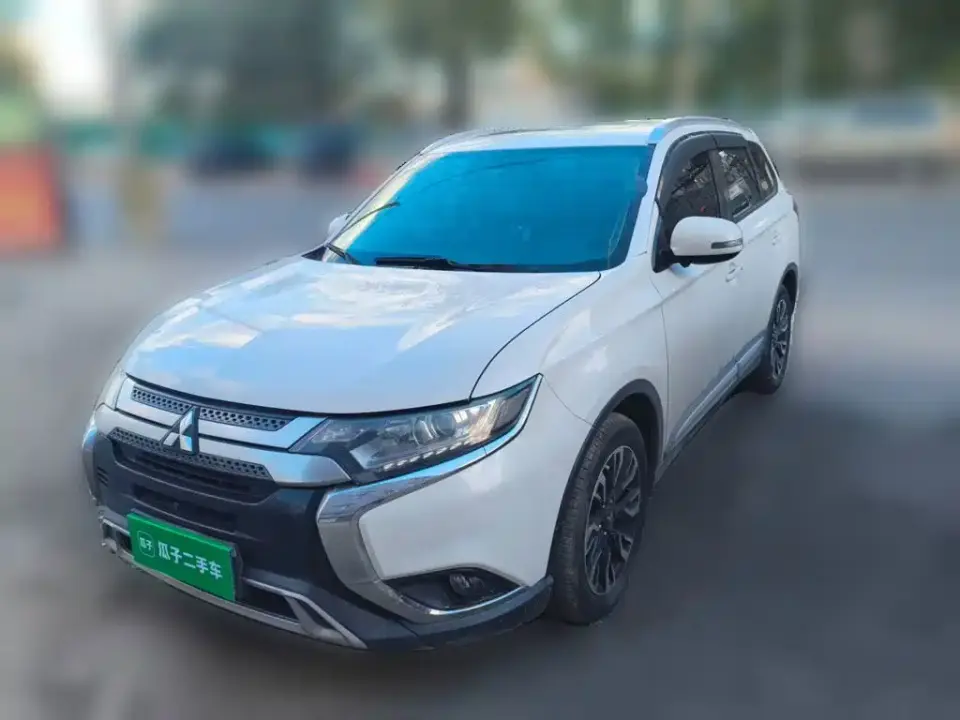 Mitsubishi Outlander 2.0L 2WD Premium 5-seater 2021