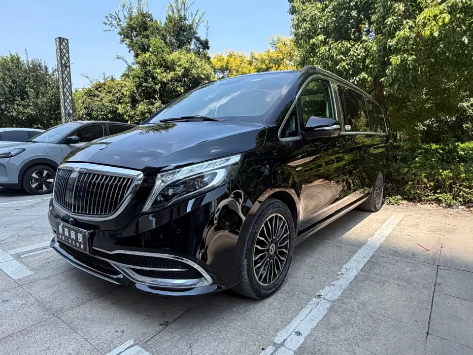 Mercedes-Benz V-Class V 260 L Premium Long Wheelbase Edition China VI 2020