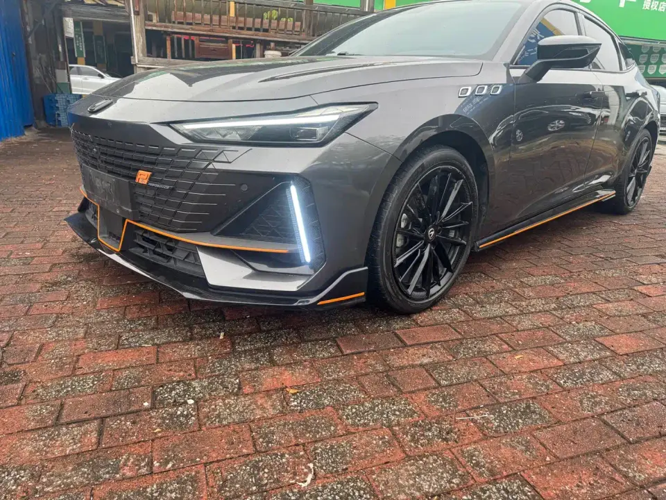 Changan UNI-V 1.5T Premium Model 2022
