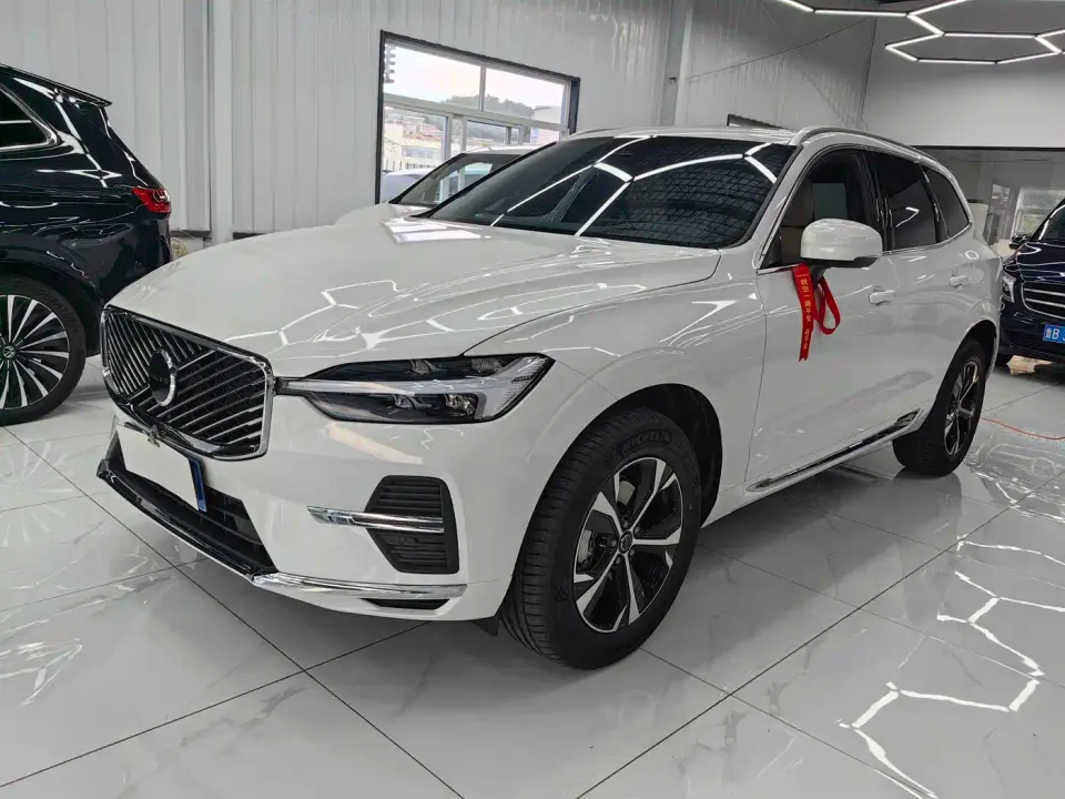 Volvo XC60 Model B5 AWD Smart Elite Luxury 2026