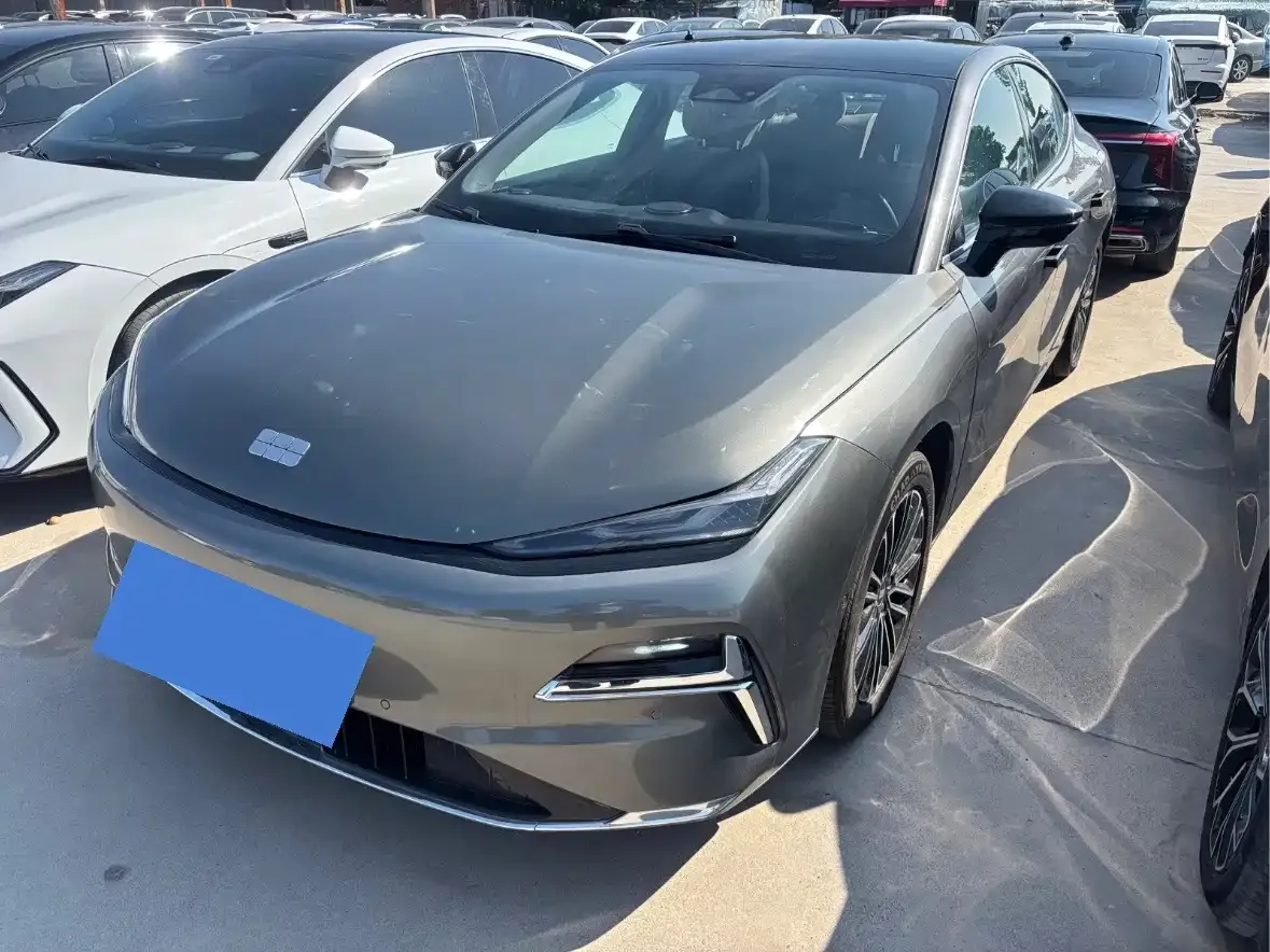 Geely Galaxy Galaxy Xingyao 8 130km EM-i Premium Edition 2025
