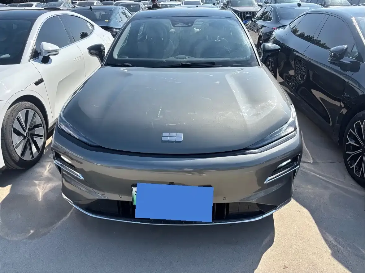 Geely Galaxy Galaxy Xingyao 8 130km EM-i Premium Edition 2025 — фото 2