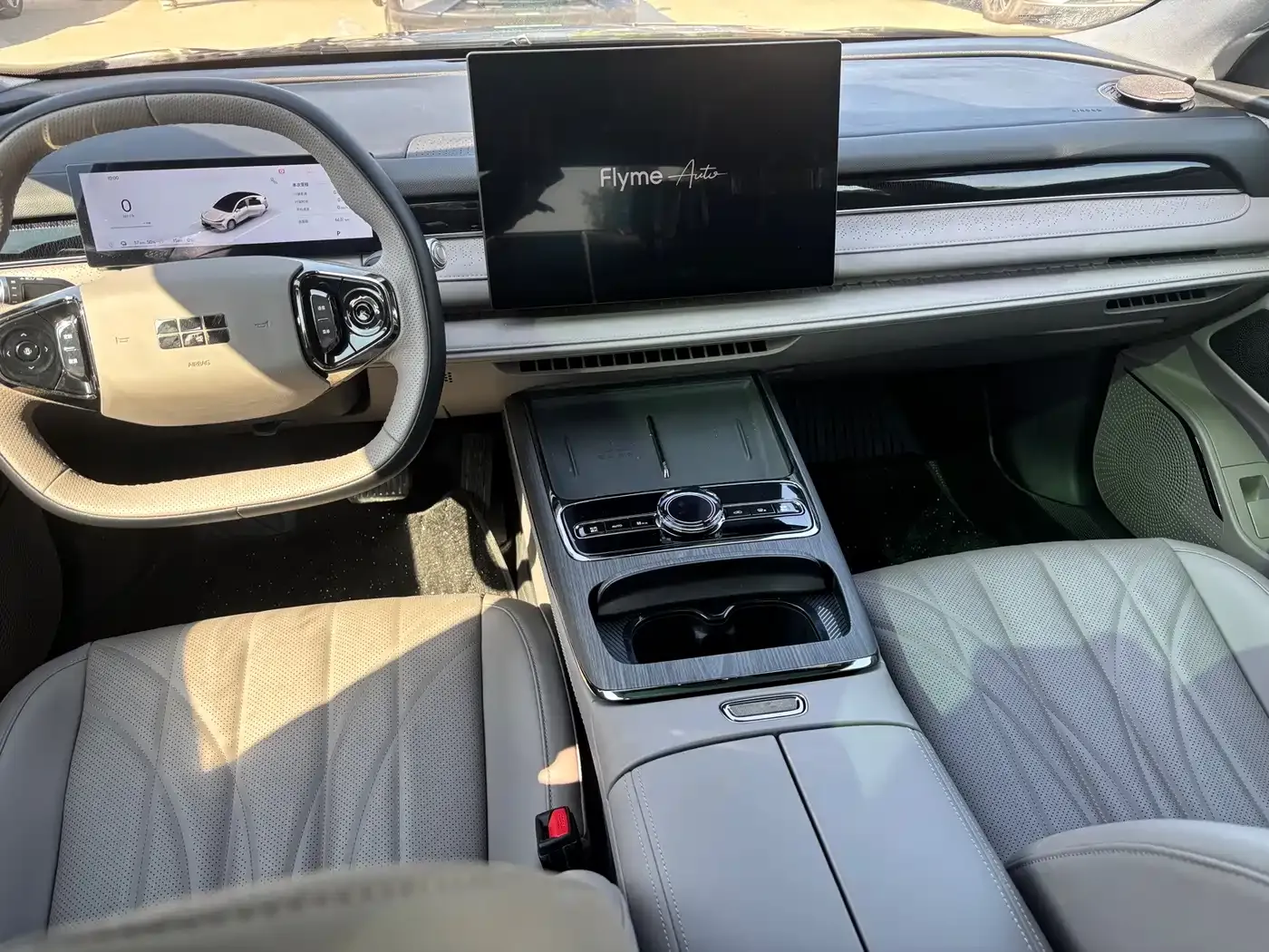Geely Galaxy Galaxy Xingyao 8 130km EM-i Premium Edition 2025 — фото 5