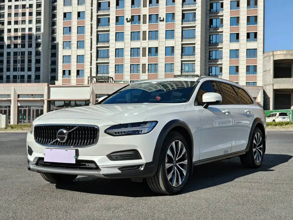 Volvo V90 Cross Country B5 AWD Smart Elite Edition 2025