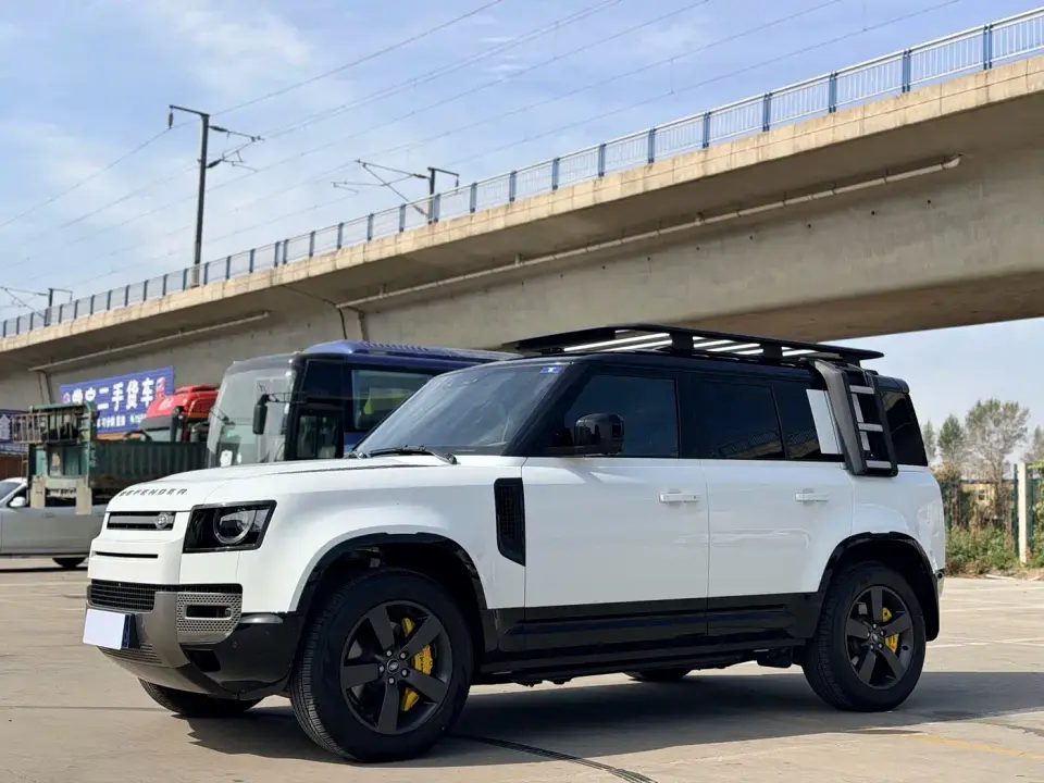 Land Rover Defender 110 3.0T P400 X-DYNAMIC HSE 2024