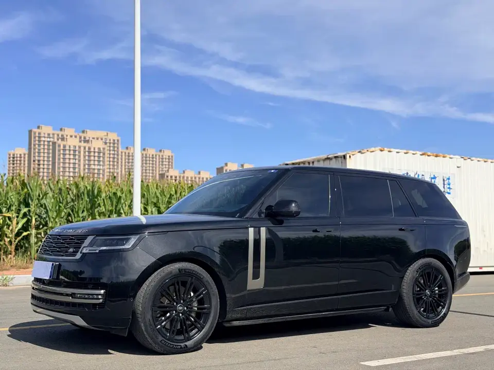 Land Rover Range Rover 3.0 L6 400PS Golden Age 7-Seater Long Wheelbase 2023